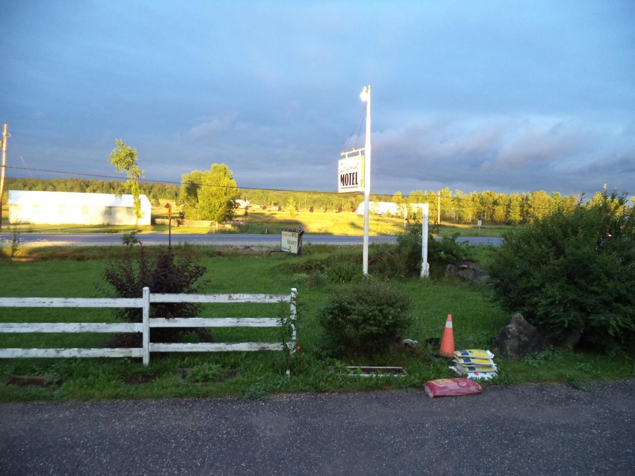 Springmount Motel 오웬사운드 외부 사진